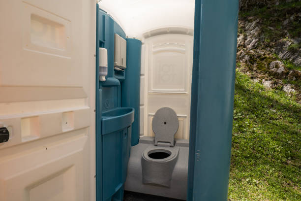 Portable Toilet Options We Offer in Gowanda, NY